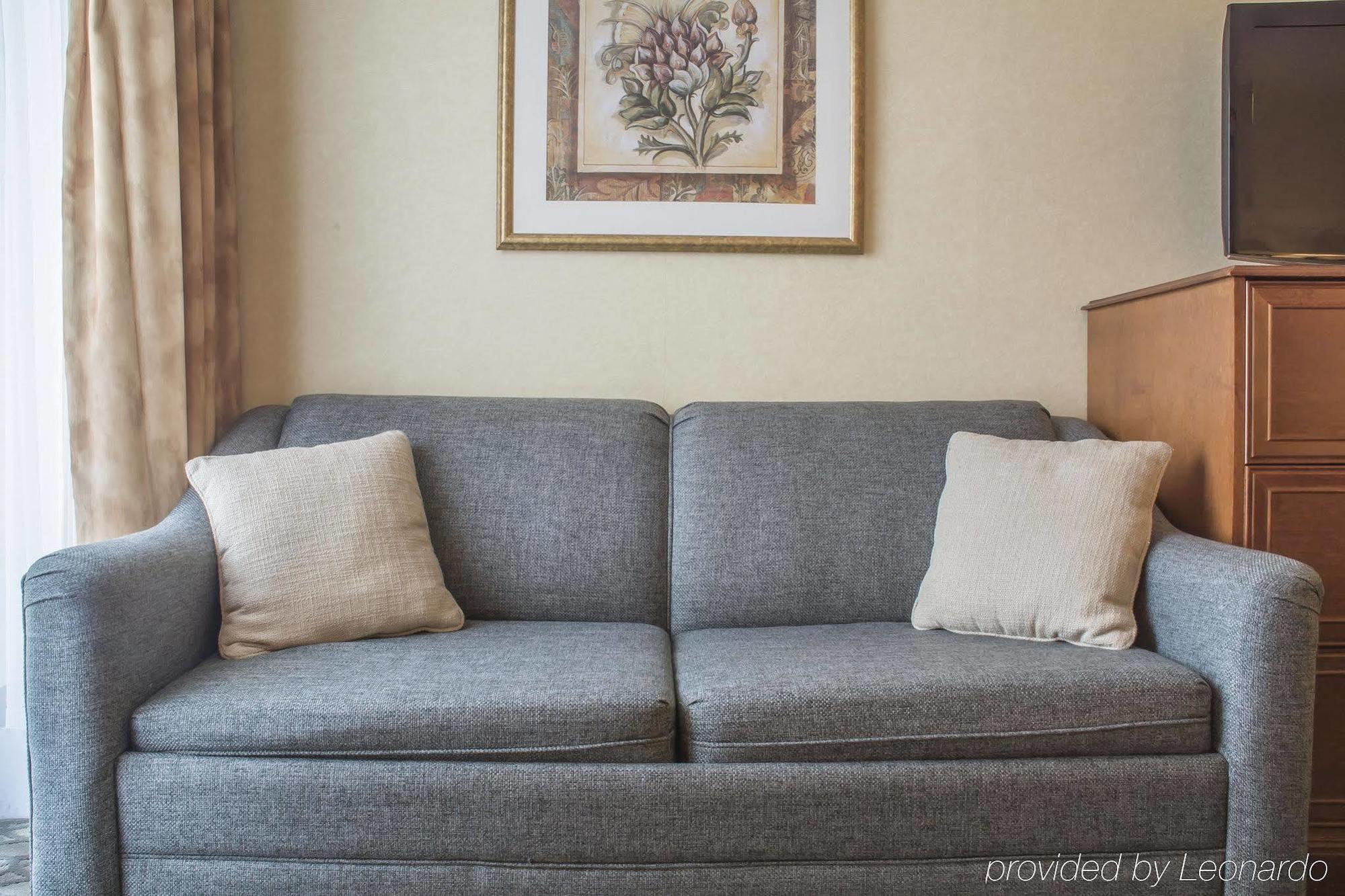 Comfort Fallsview Inn