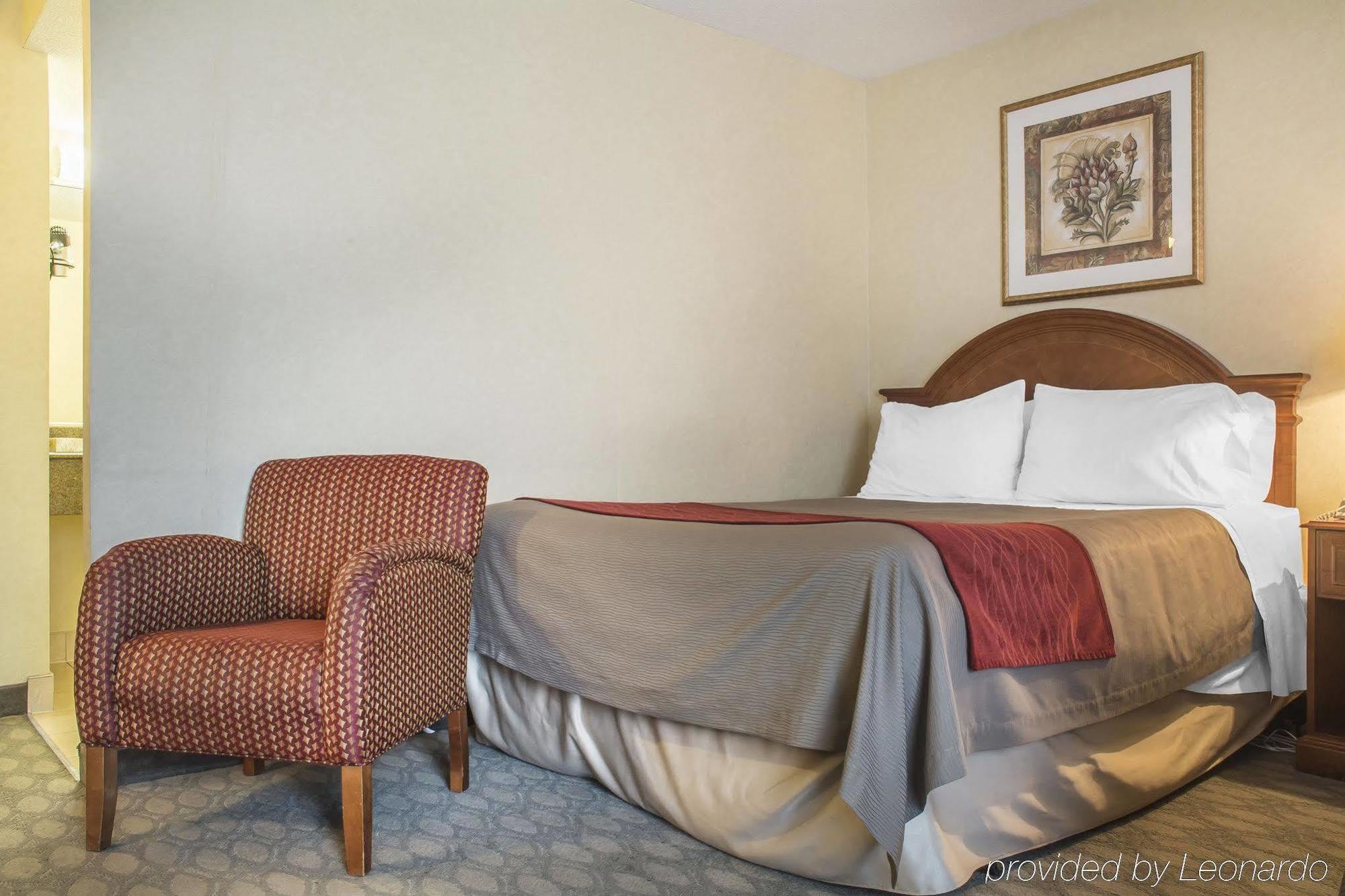 Comfort Fallsview Inn