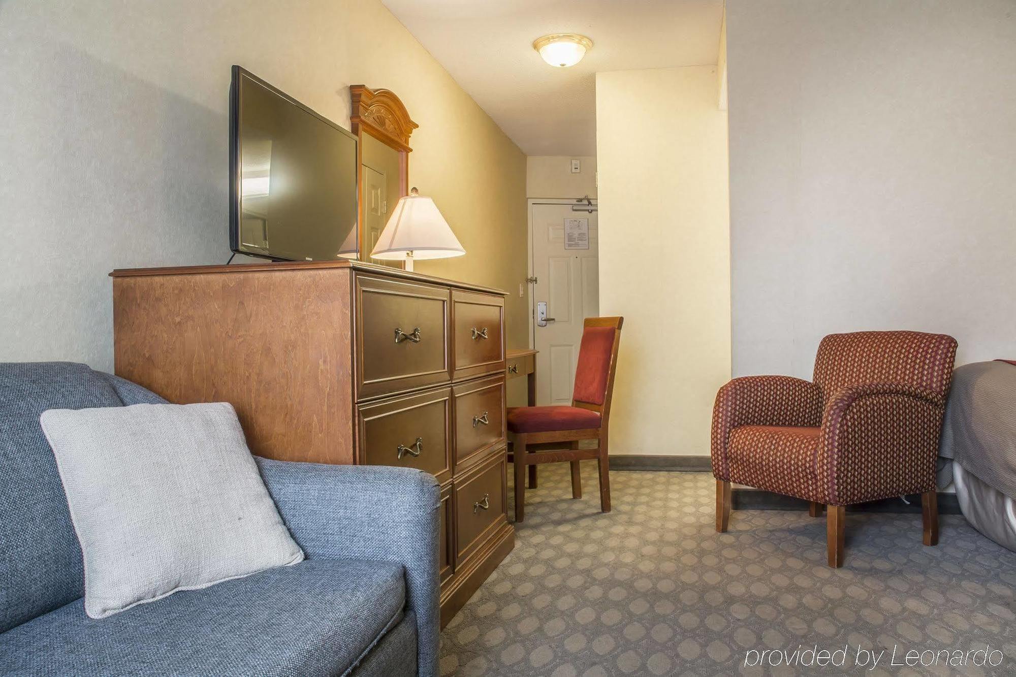 Inn Comfort Fallsview 3*